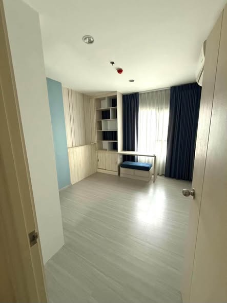 bedroom and room interior of Aspire Sathorn-Ratchaphruek