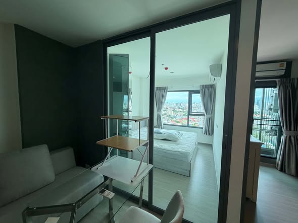 bedroom and room interior of Aspire Sathorn-Ratchaphruek