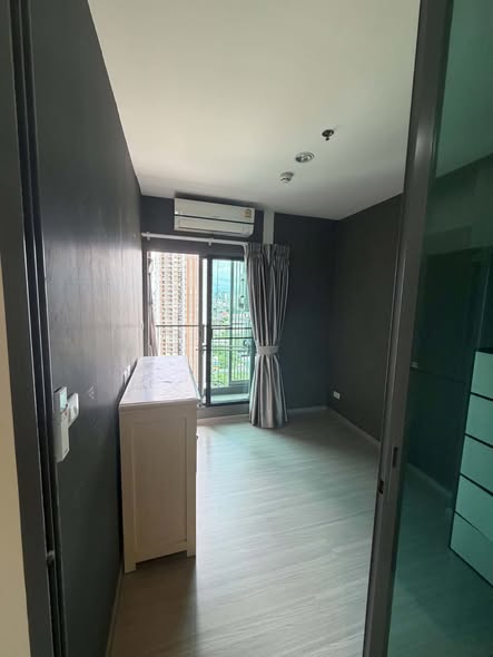 room interior of Aspire Sathorn-Ratchaphruek