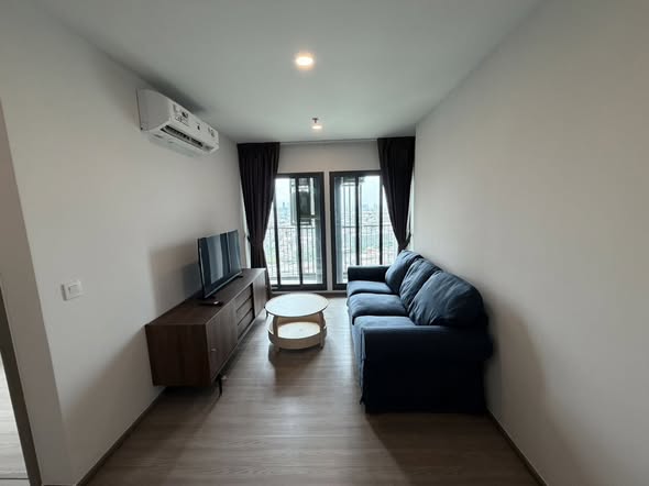 bedroom and living room of Aspire Sukhumvit-Rama 4