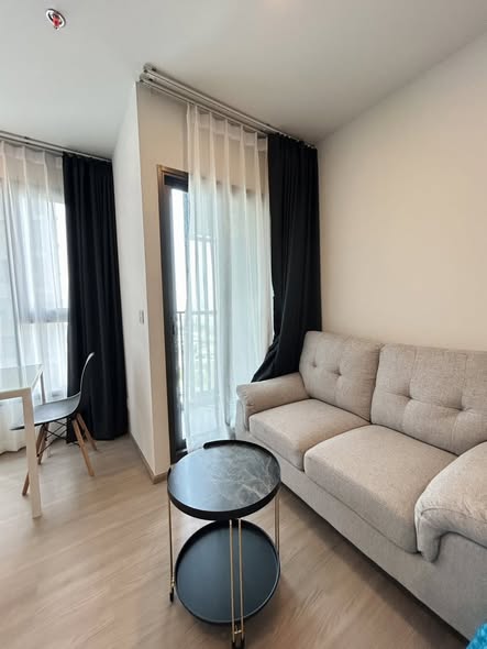 living room and bedroom of Aspire Sukhumvit-Rama 4