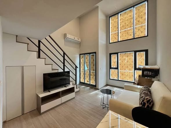 living room and room interior of Aspire Sukhumvit-Rama 4