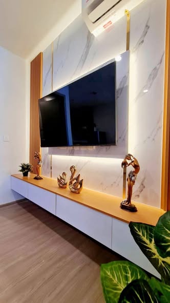 room interior and bathroom of Aspire Sukhumvit-Rama 4