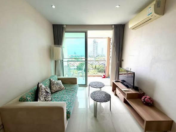 living room and bedroom of Atlantis Condo Resort Pattaya