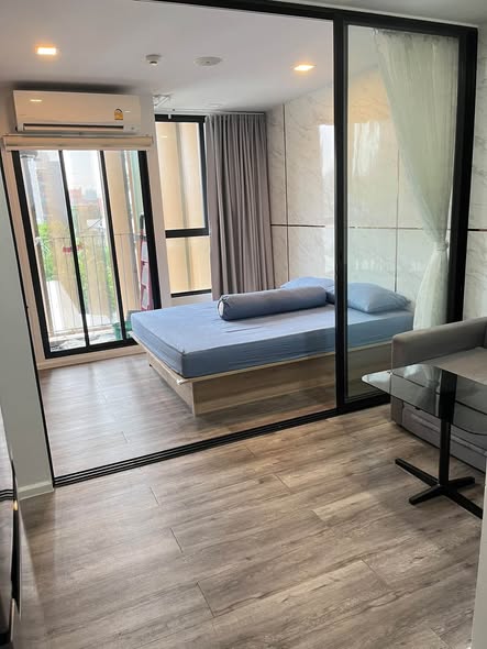 bedroom and room interior of Atmoz รัชดา-ห้วยขวาง คอนโด