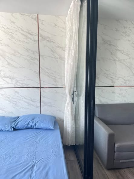 bedroom and room interior of Atmoz รัชดา-ห้วยขวาง คอนโด