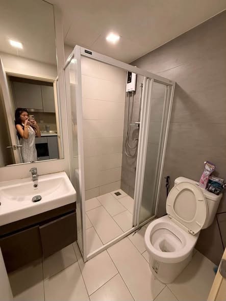 room interior and bathroom of ATMOZ Ladprao 15