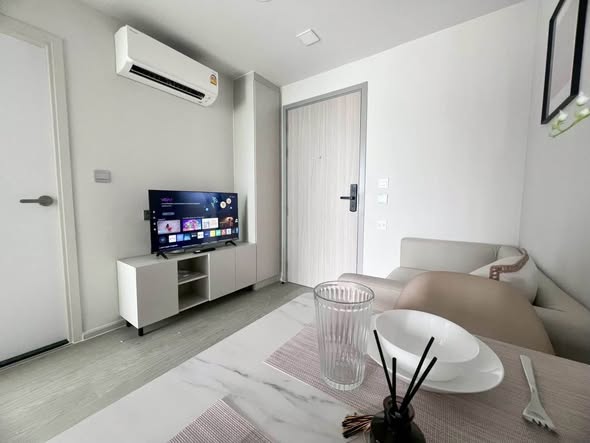 living room and bedroom of Atmoz Oasis Onnut