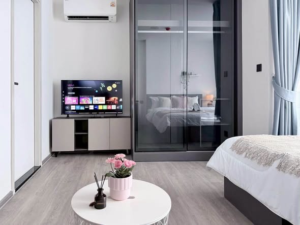 bedroom and room interior of Atmoz Palacio Ladprao Wanghin | แอทโมซ พาลาซิโอ ลาดพร้าว วังหิน