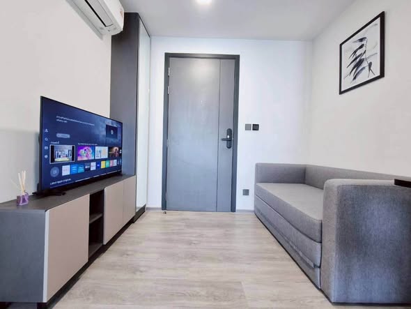 living room and room interior of Atmoz Palacio Ladprao Wanghin | แอทโมซ พาลาซิโอ ลาดพร้าว วังหิน