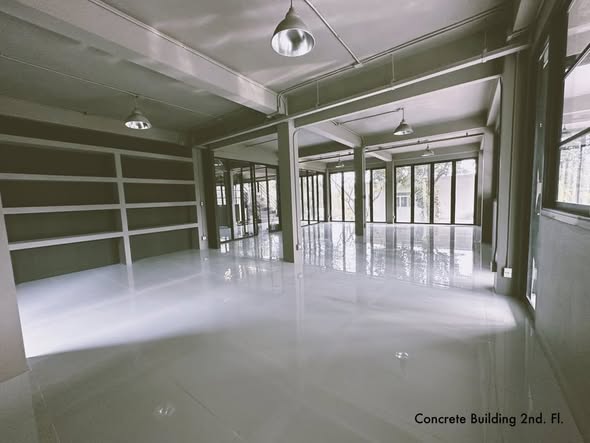 b CAMPUS