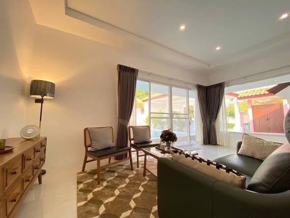living room and bedroom of Baan Balina 1