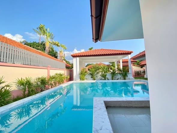 pool of Baan Balina 1