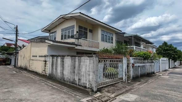 Baan Klang Muang Chokchai 4