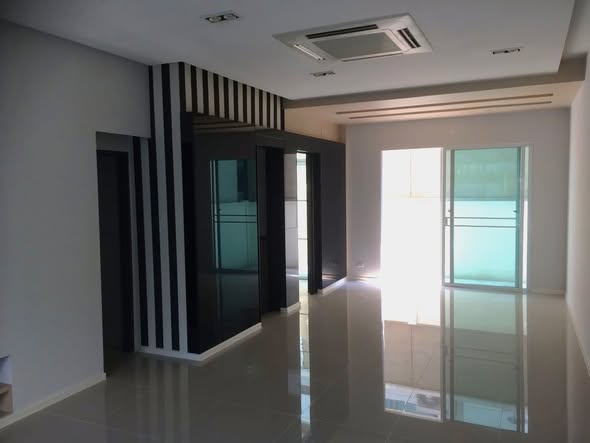 Baan Klang Muang Classe Sukhumvit 77