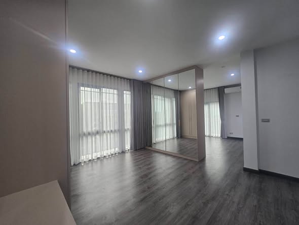 Baan Klang Muang Classe Sukhumvit 77