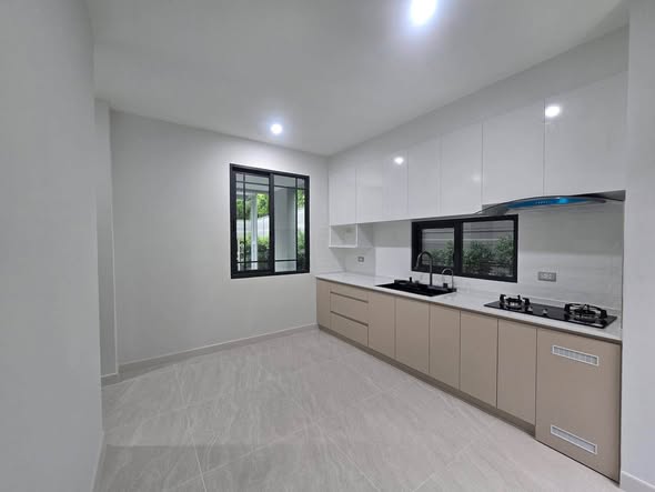 kitchen of Baan Klang Muang Classe Sukhumvit 77