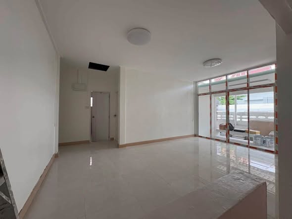 Baan Klang Muang Lat Phrao 87
