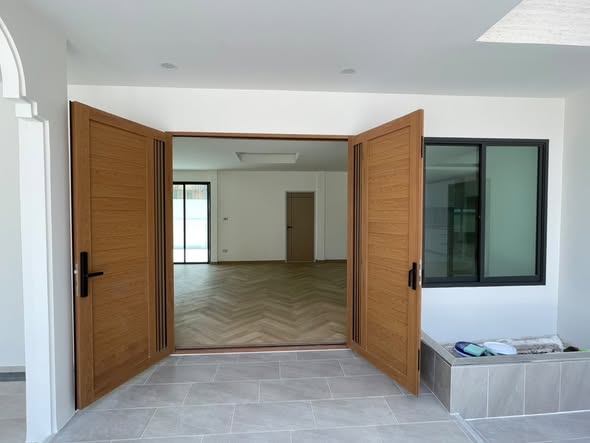 room interior of Baan Klang Muang Lat Phrao 87