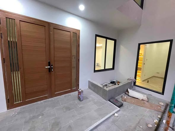 room interior of Baan Klang Muang Lat Phrao 87