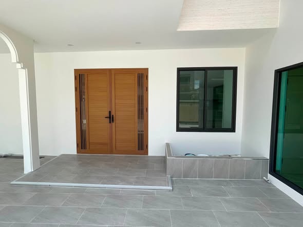 room interior of Baan Klang Muang Lat Phrao 87