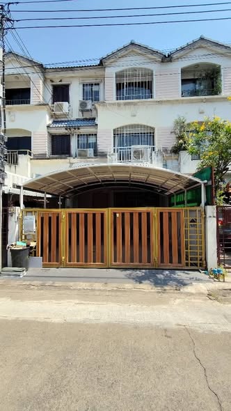 Baan Klang Muang Rama 9 Soi 43