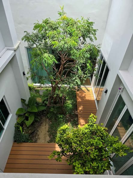 Baan Klang Muang Rama 9 Soi 43