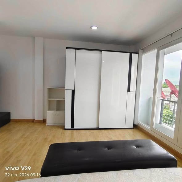 bedroom and room interior of Baan Klang Muang S-Sense Rama 9-Ladprao