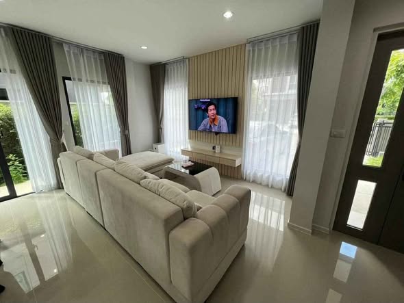 bedroom and living room of Baan Klang Muang The Edition Rama 9-Krungthep Kreetha บ้านกลางเมือง ดิ อิดิชั่น พระราม9-กรุงเทพกรีฑา