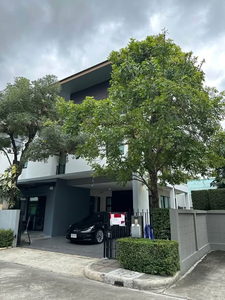 Baan Klang Muang The Edition Sathorn – Suksawat บ้านกลางเมือง ดิอิดิชั่น สาทร – สุขสวัสดิ์