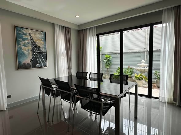 room interior of Baan Klang Muang The Edition Sathorn – Suksawat บ้านกลางเมือง ดิอิดิชั่น สาทร – สุขสวัสดิ์
