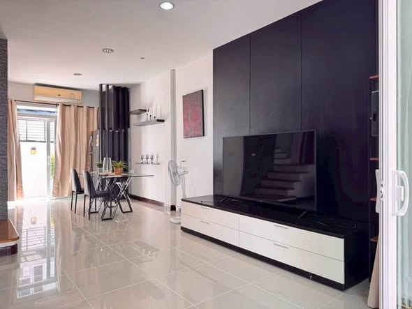 living room and room interior of Baan Klang Muang Urbanion Rama 9-Ladprao