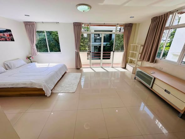 bedroom of Baan Phrom Phong