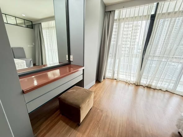 bedroom and room interior of Baan Phrom Phong
