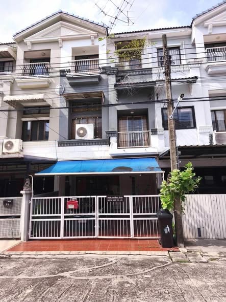 Ban Klang Muang Ratchada-Meng Chai 1