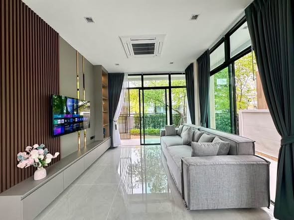 living room and room interior of Bangkok Boulevard Bangna KM.5 บางกอก บูเลอวาร์ด บางนา กม.5