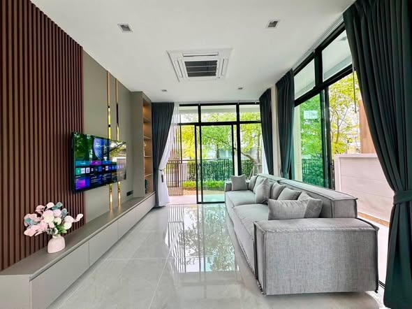 living room and room interior of Bangkok Boulevard Bangna KM.5 บางกอก บูเลอวาร์ด บางนา กม.5