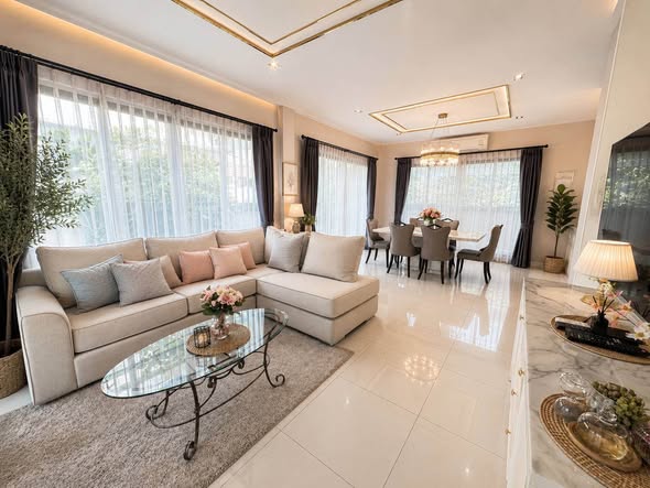 bedroom and living room of Bangkok Boulevard Rama 9