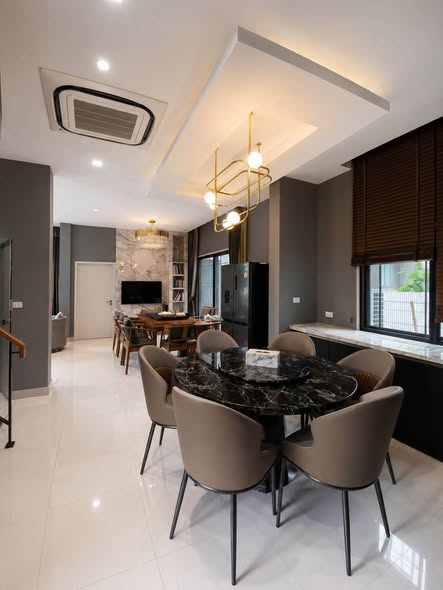 room interior of Bangkok Boulevard Ramintra-Serithai 2