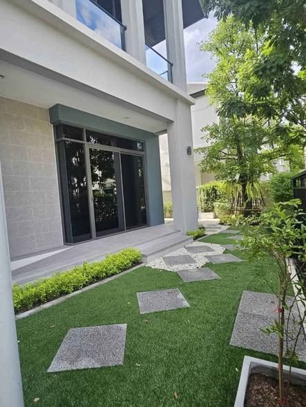 Bangkok Boulevard Ramintra-Watcharapol