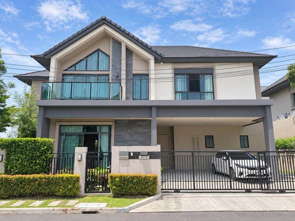 Bangkok Boulevard Sathorn Pinklao 2