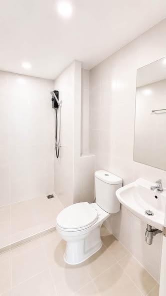 bathroom of เสนาคิทท์ สำโรง อินเตอร์เชนจ์ (สำนักงานขาย)