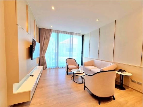 bedroom and living room and room interior of Bearing Residence