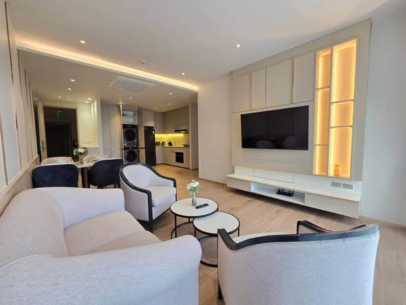 living room of Bearing Residence