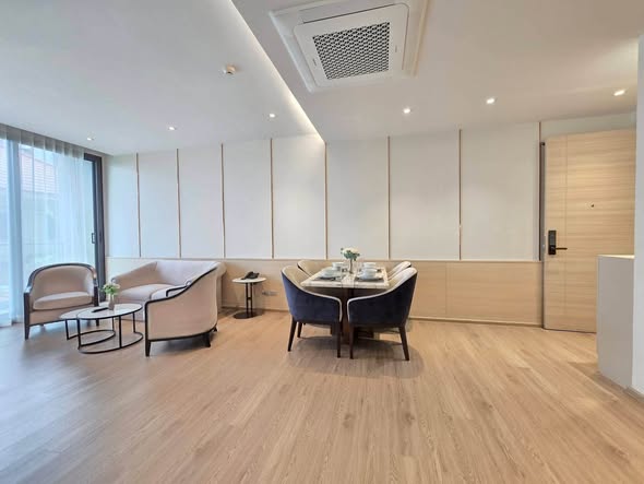living room and room interior of Bearing Residence