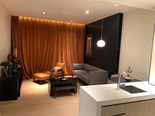 living room and bathroom of BEATNIQ