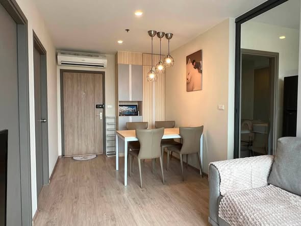 bedroom and room interior of ซอย ไอดีโอ โอทู