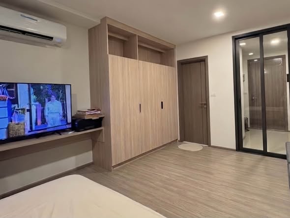 bedroom and room interior of เดอะมูฟ ประดิพัทธ์
