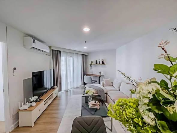 bedroom and living room of Belle Grand Rama 9