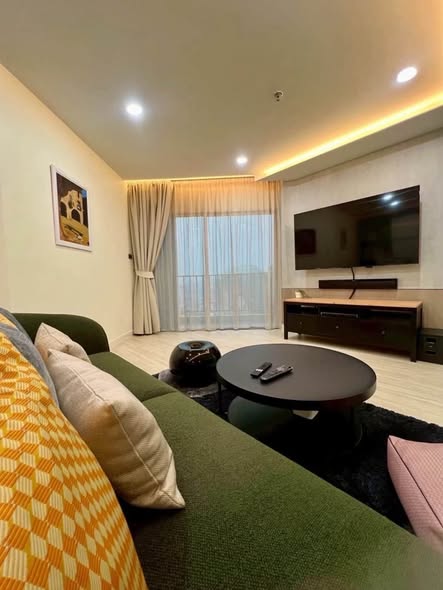 bedroom and living room of Belle Grand Rama 9